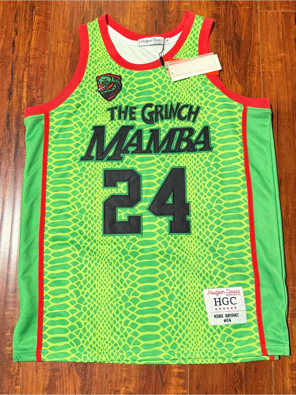 Kobe Bryant Mamba The Grinch Brand New Jersey Size Medium Blk/Grn/Red Read Info!